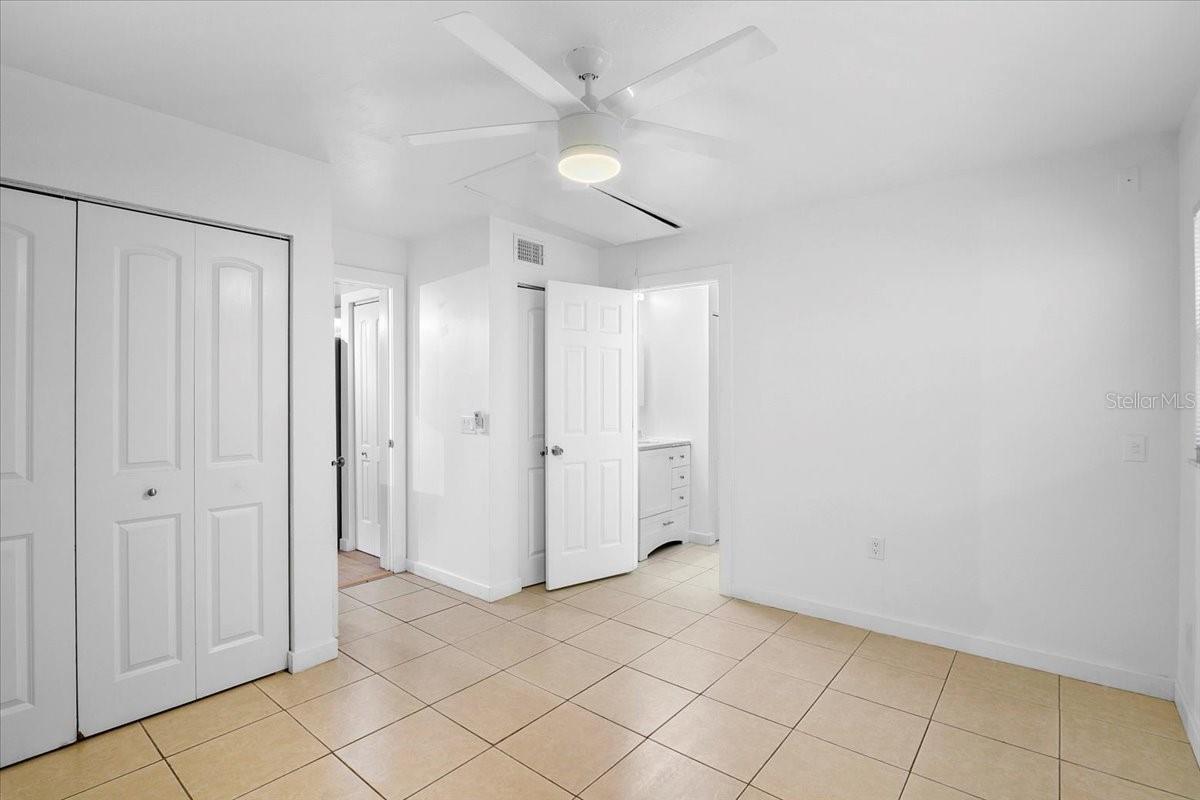 7147 Lago, Sarasota, FL 34241
