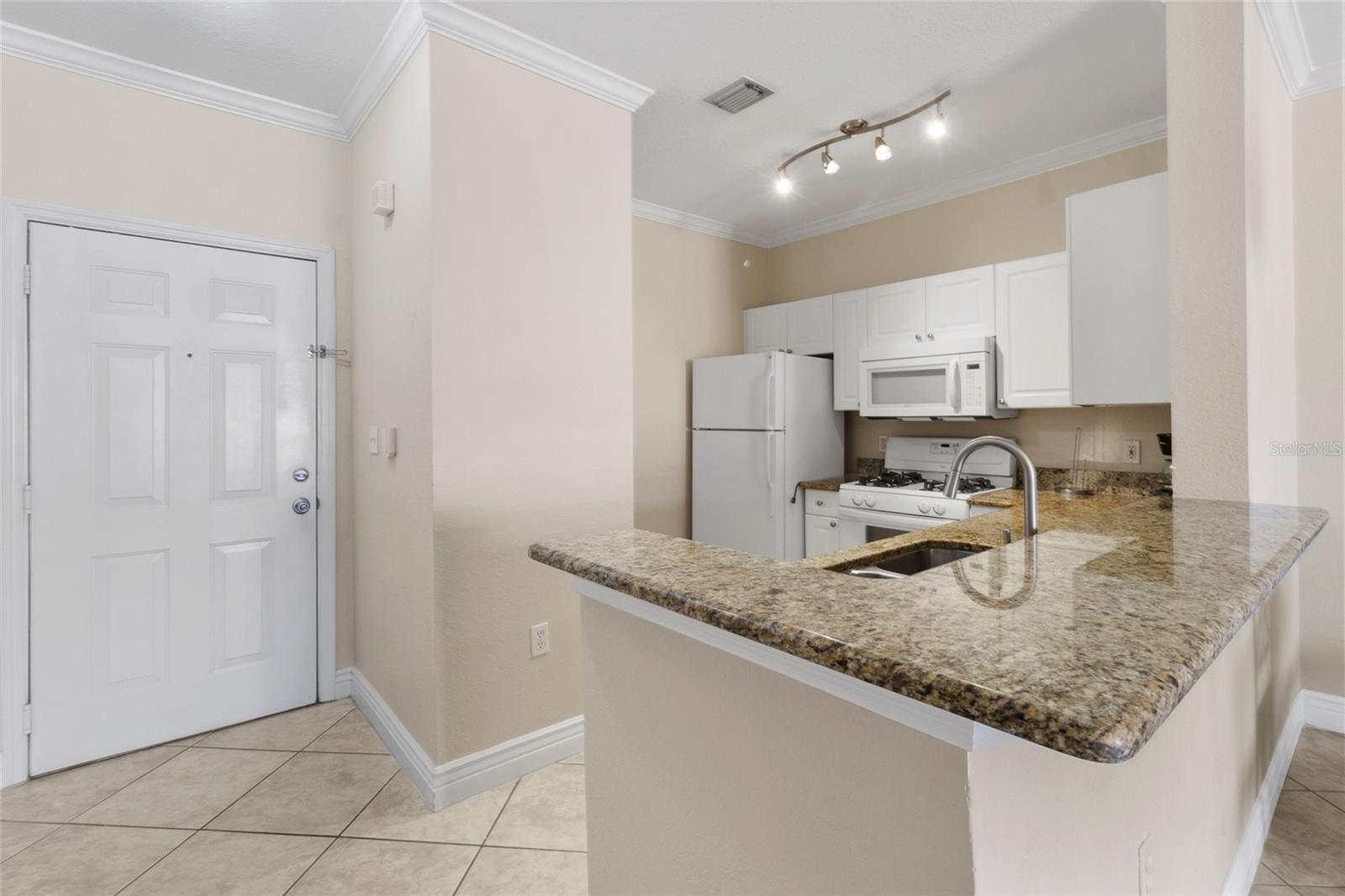2739 Via Capri Unit 1034, Clearwater, FL 33764