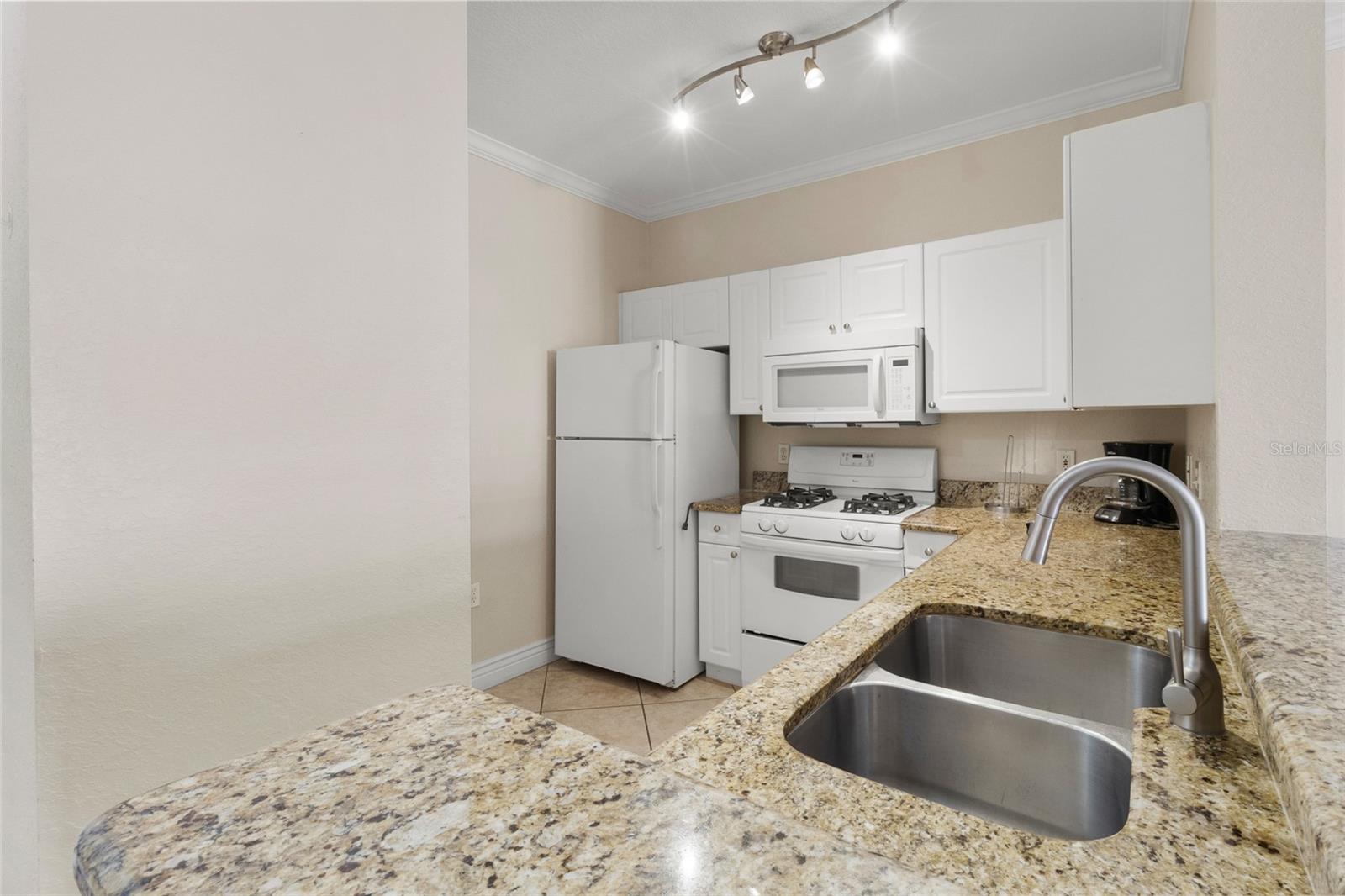 2739 Via Capri Unit 1034, Clearwater, FL 33764