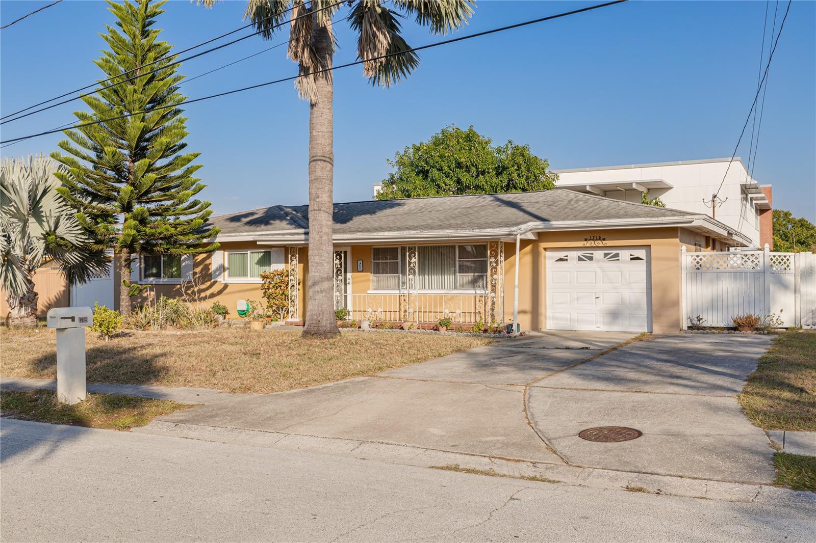 1715 Jefferson, Largo, FL 33770