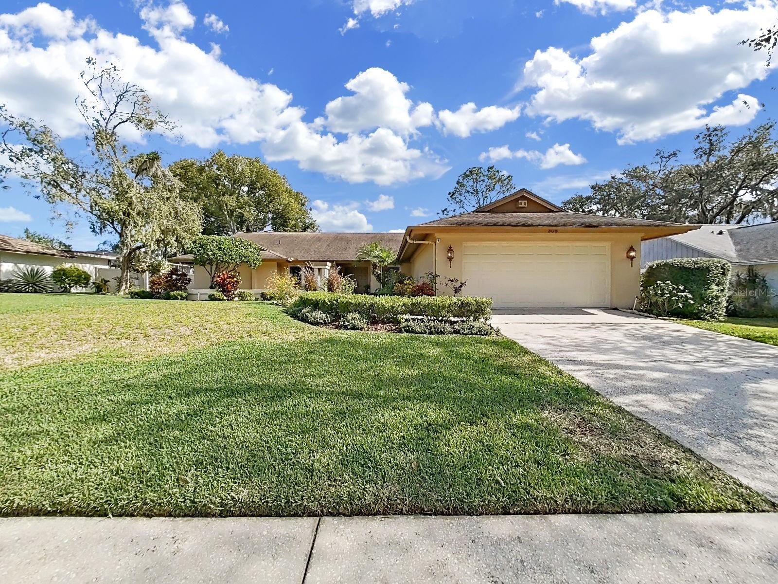 305 Running Horse, Seffner, FL 33584
