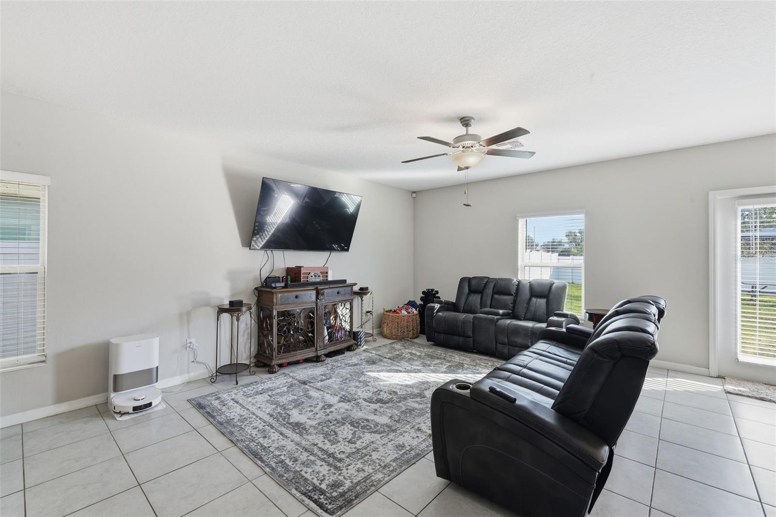 2007 Sea Salt, Ruskin, FL 33570