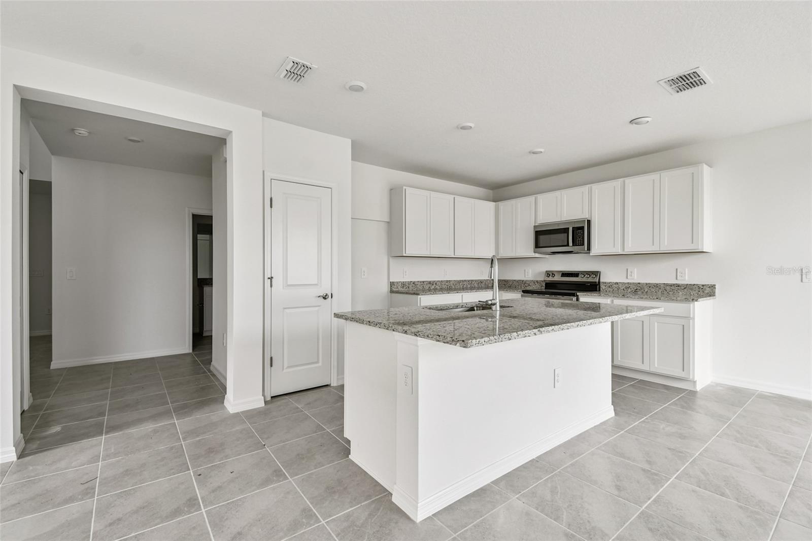 9118 Optimist, Palmetto, FL 34221