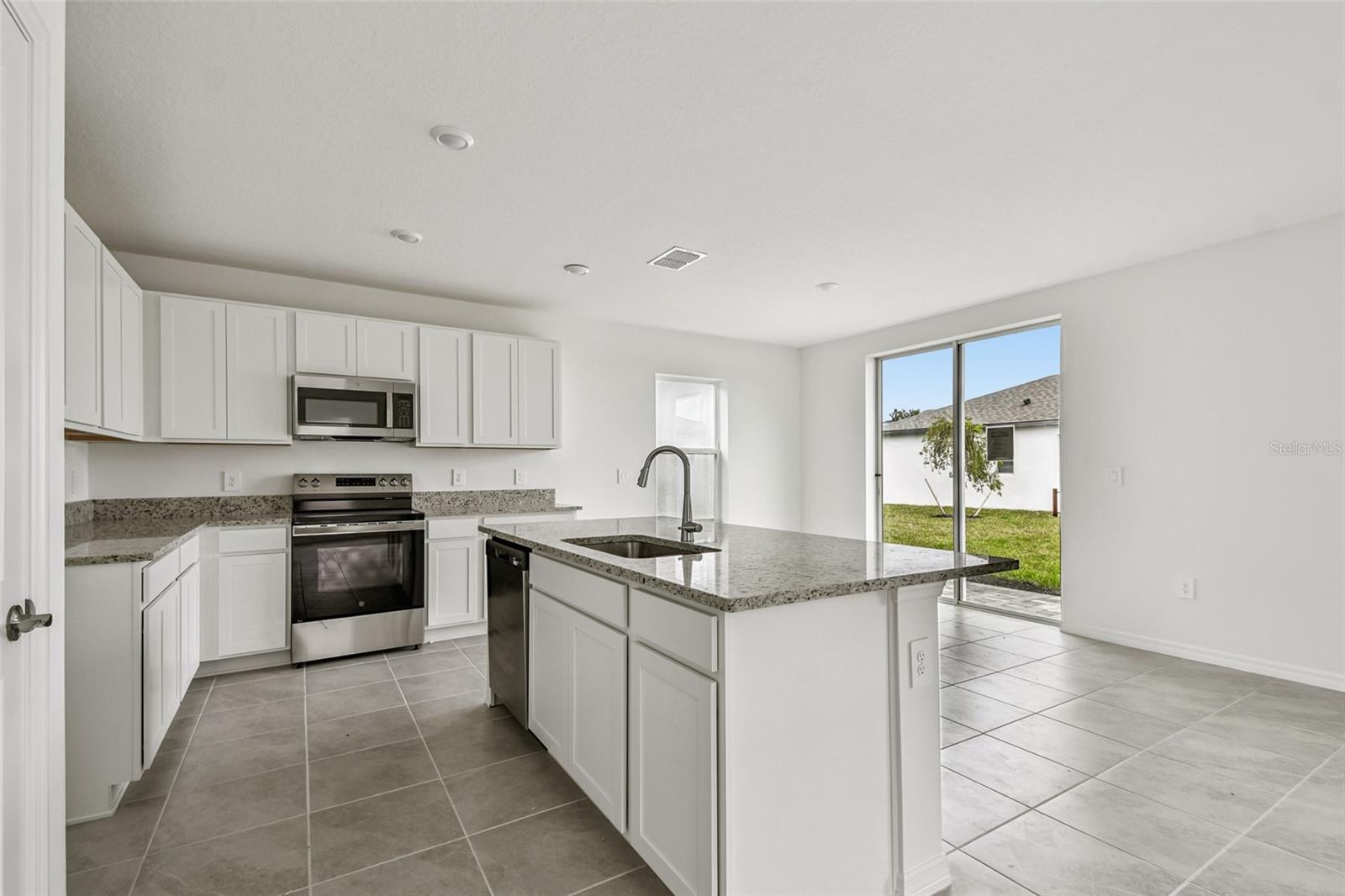 9118 Optimist, Palmetto, FL 34221