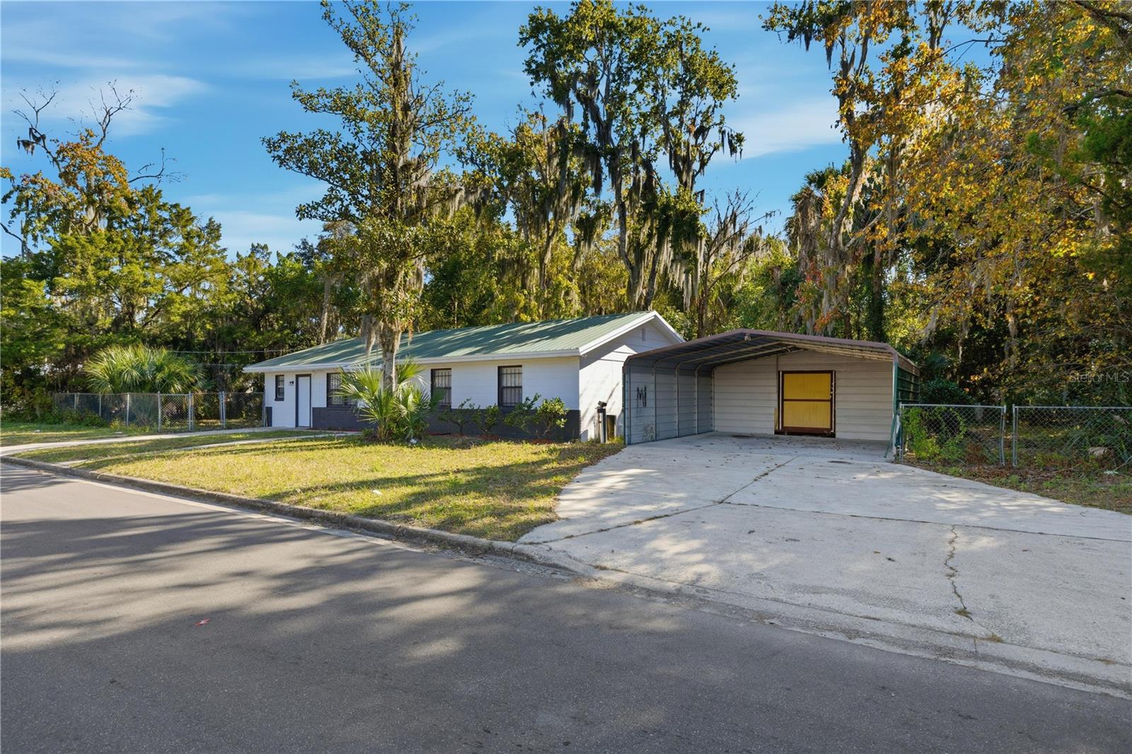 1915 Bronson, Palatka, FL 32177