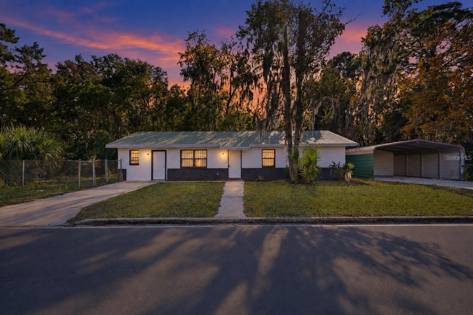 1915 Bronson, Palatka, FL 32177
