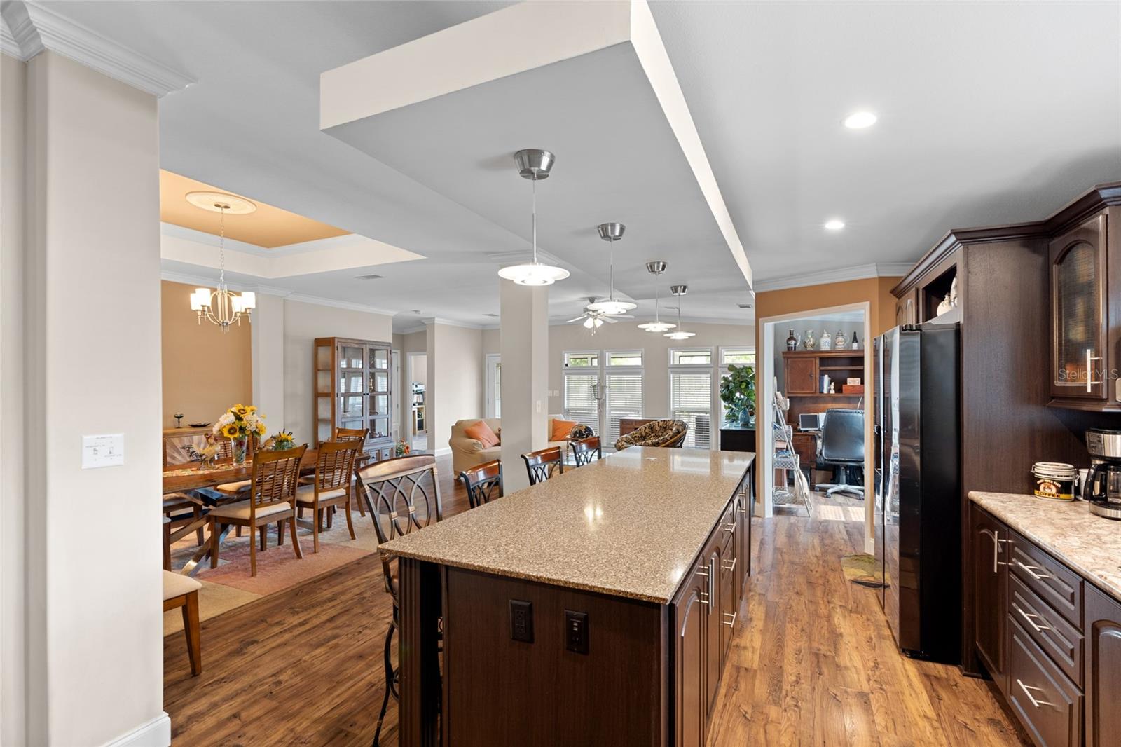 2715 9th, St Petersburg, FL 33713