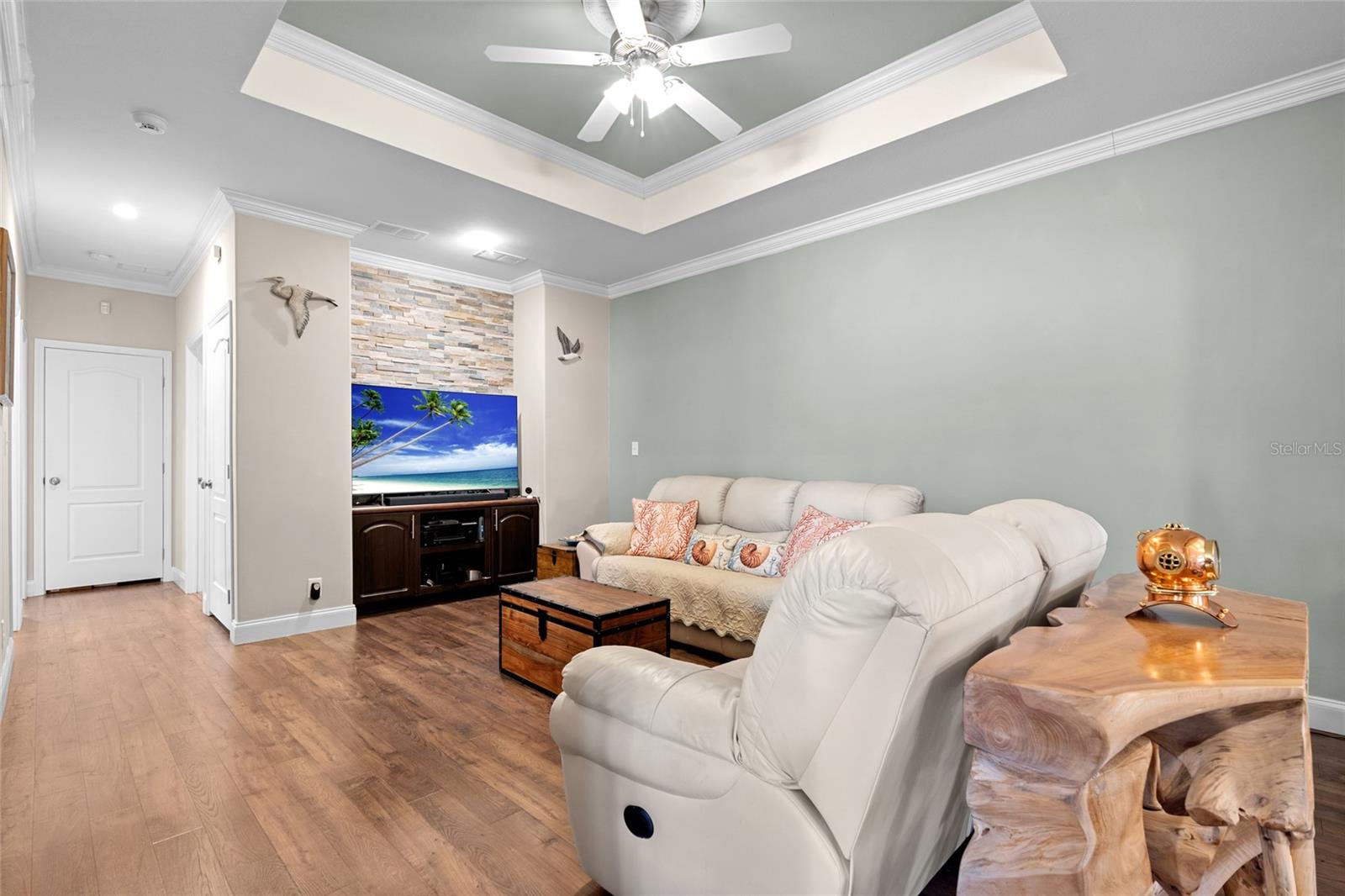 2715 9th, St Petersburg, FL 33713