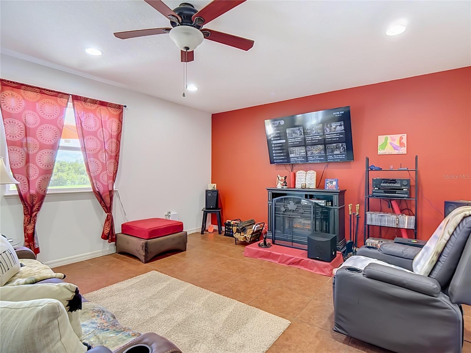 205 Tifton, Winter Haven, FL 33880