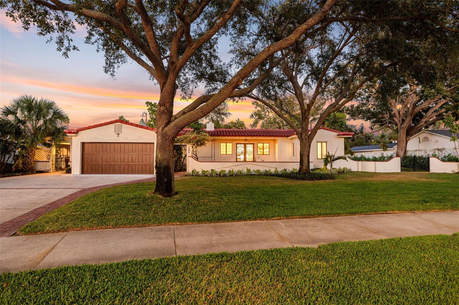 1222 Brightwaters, St Petersburg, FL 33704
