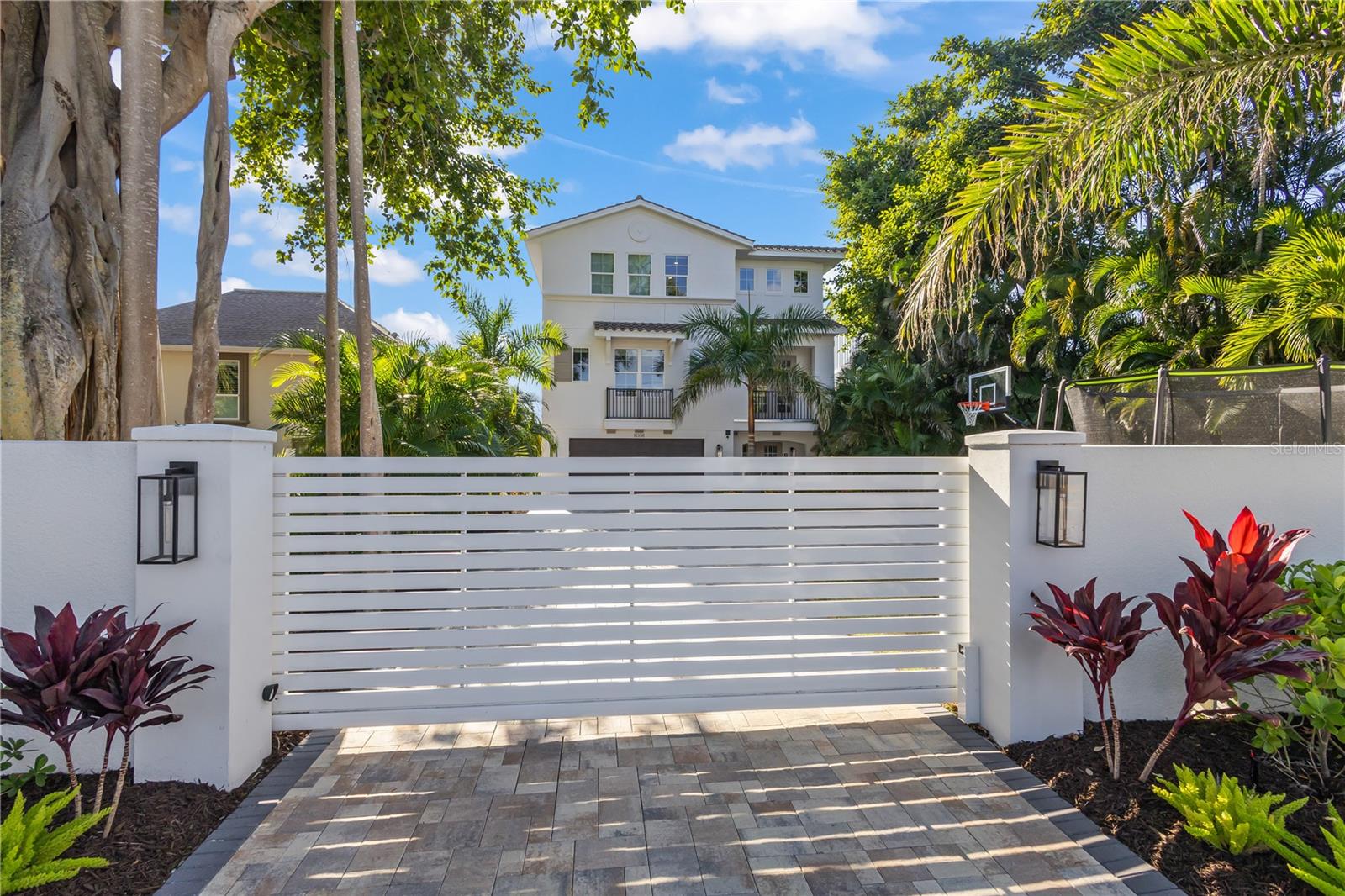 8008 Midnight Pass, Sarasota, FL 34242