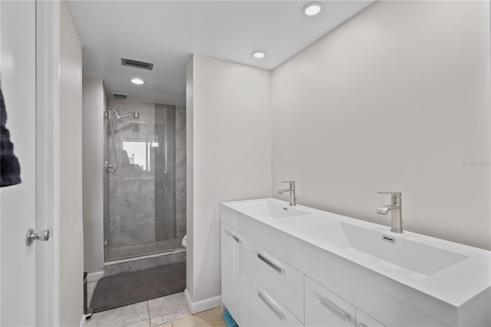 2621 Cove Cay Unit 804, Clearwater, FL 33760