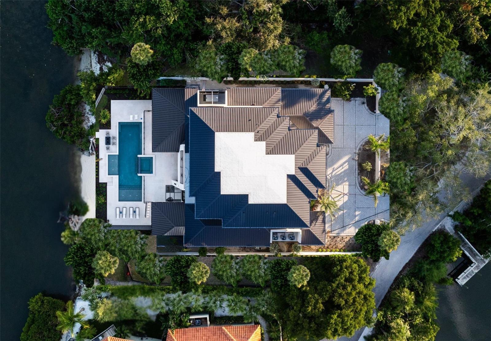 1290 Hidden Harbor, Sarasota, FL 34242