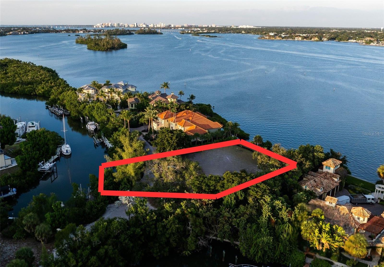 1290 Hidden Harbor, Sarasota, FL 34242
