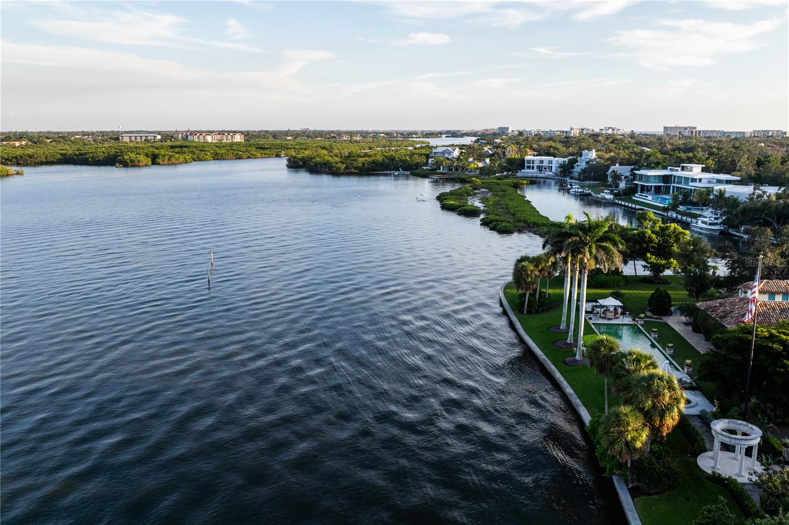 1290 Hidden Harbor, Sarasota, FL 34242