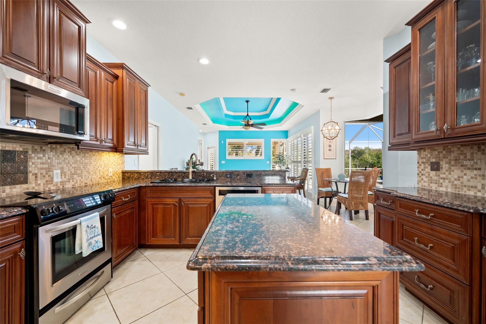 6882 Tailfeather, Bradenton, FL 34203