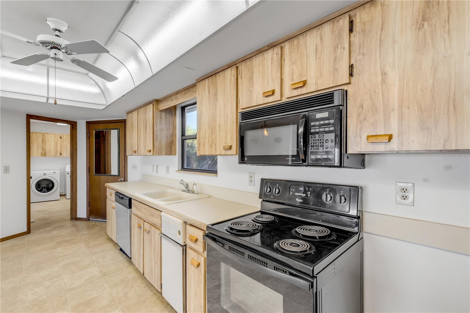 824 Eel, New Smyrna Beach, FL 32169