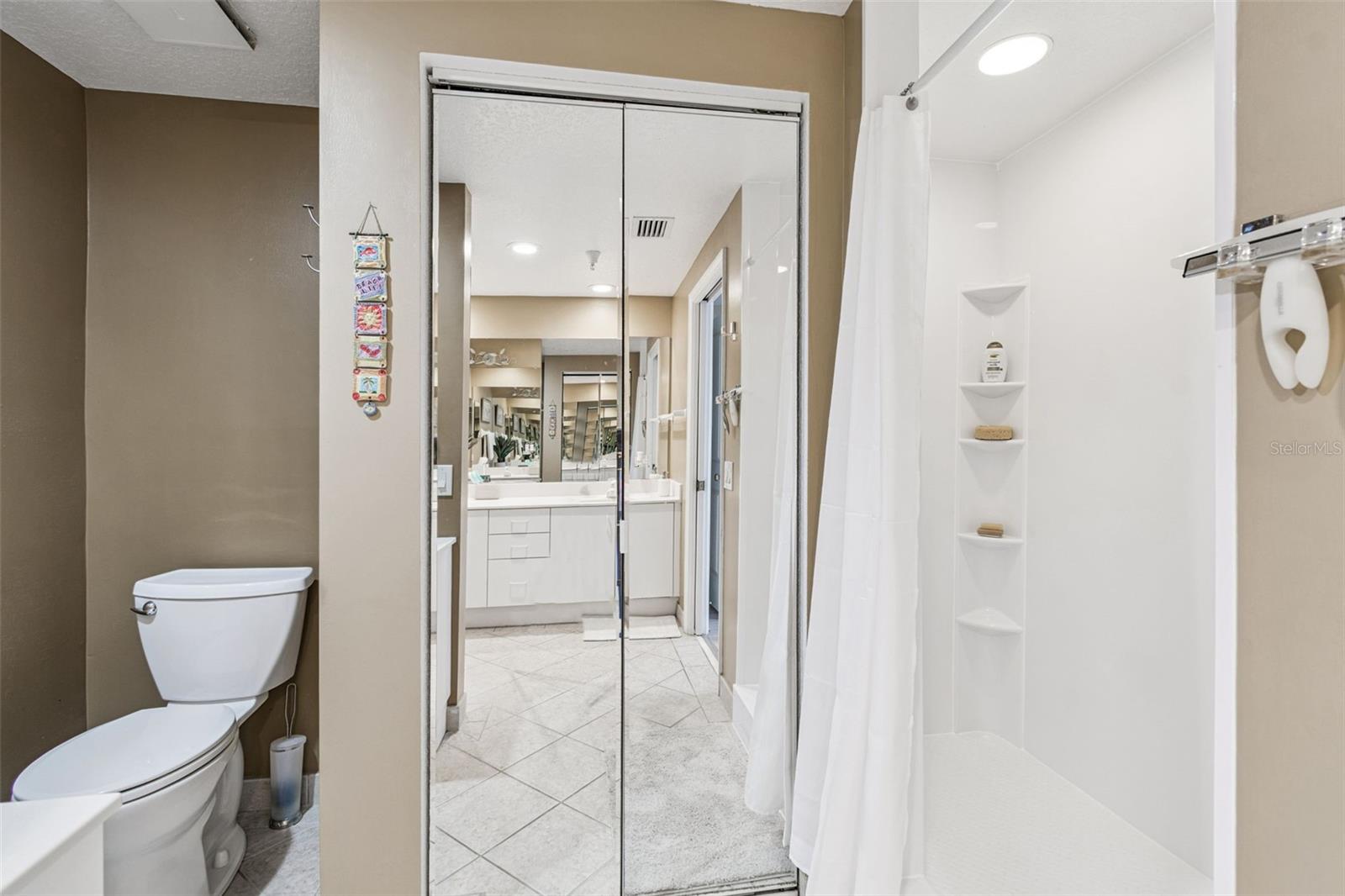 4953 Bacopa Unit 204, St Petersburg, FL 33715