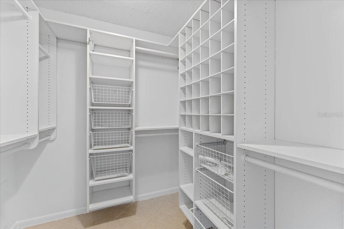 4900 Brittany Unit 812, St Petersburg, FL 33715