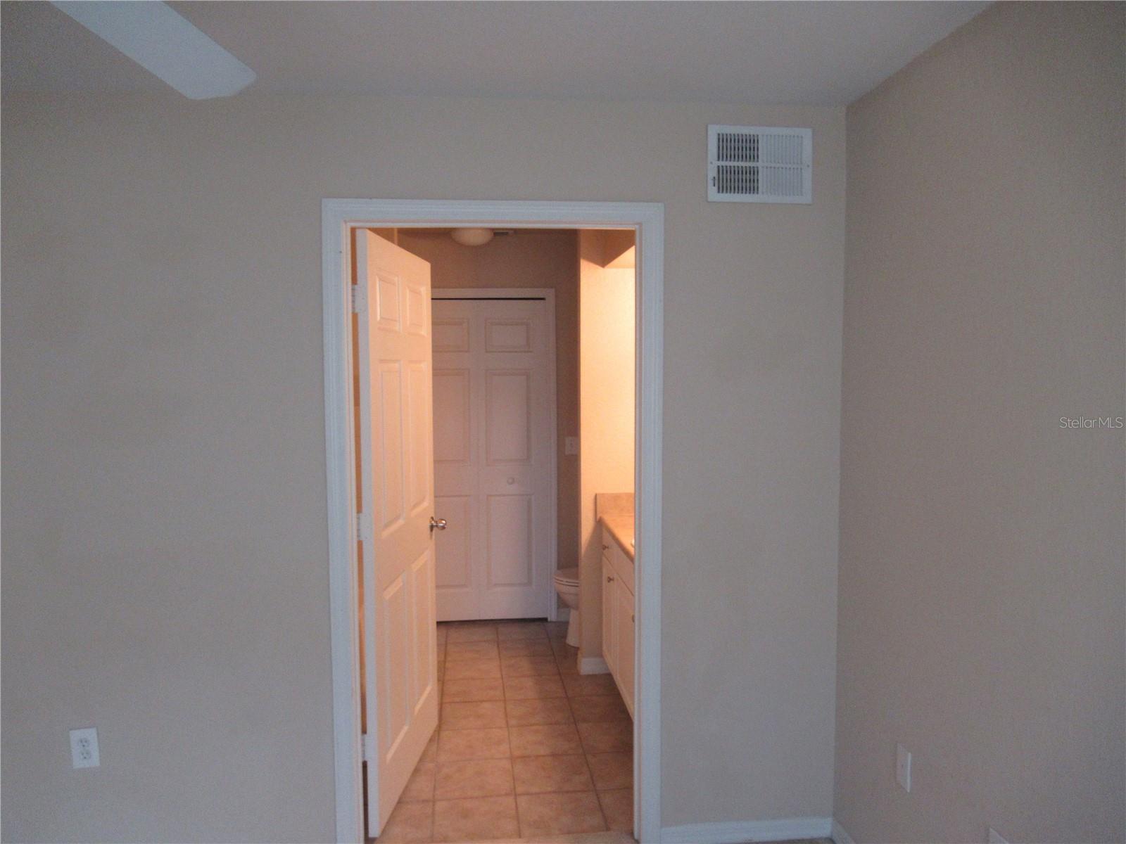 5601 Rosehill Unit 203, Sarasota, FL 34233