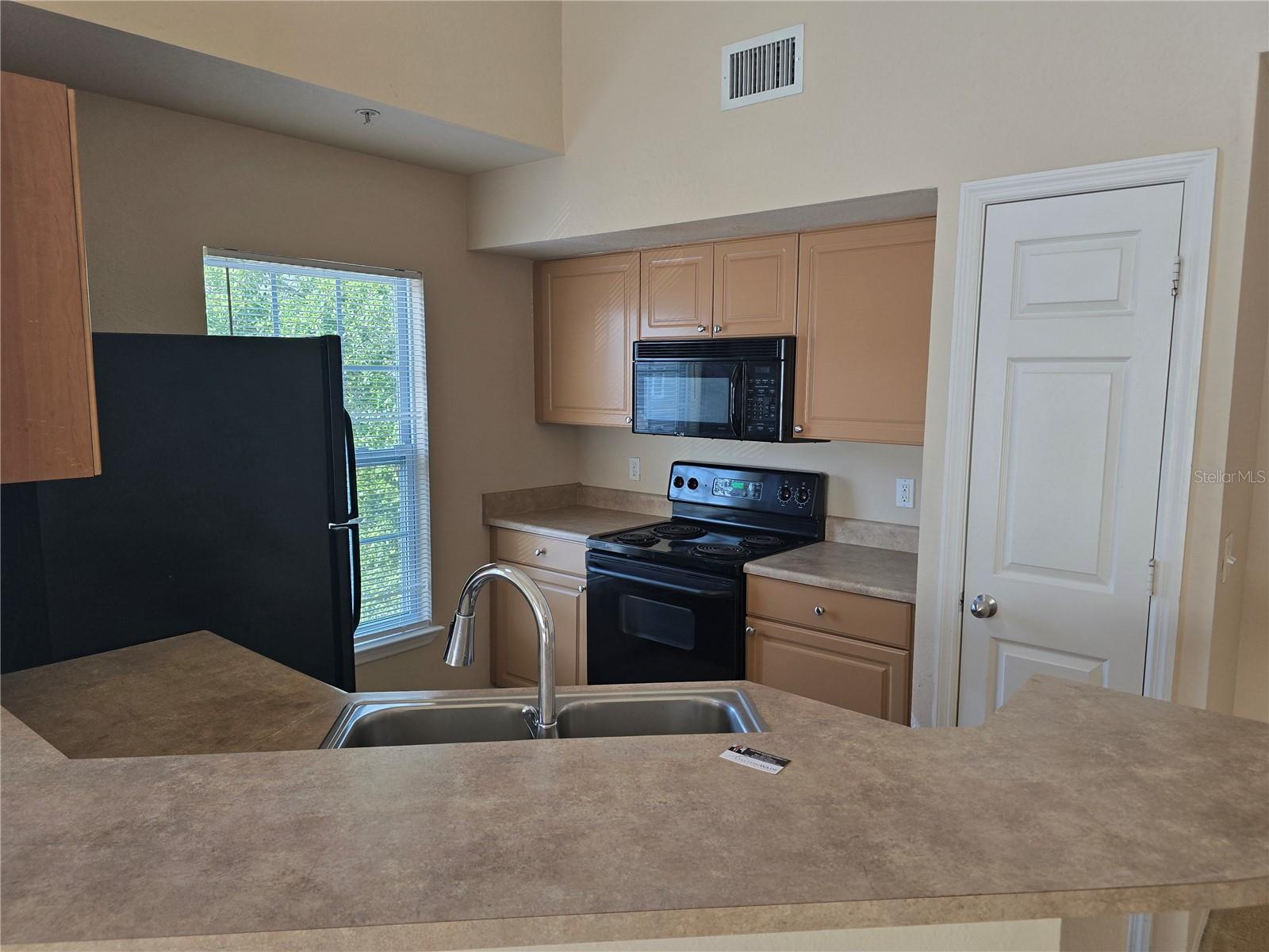 5601 Rosehill Unit 203, Sarasota, FL 34233