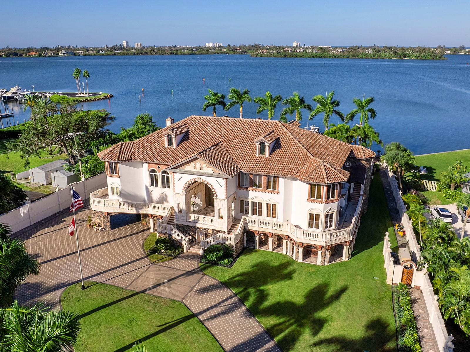 1310 Lake Shore, Sarasota, FL 34231