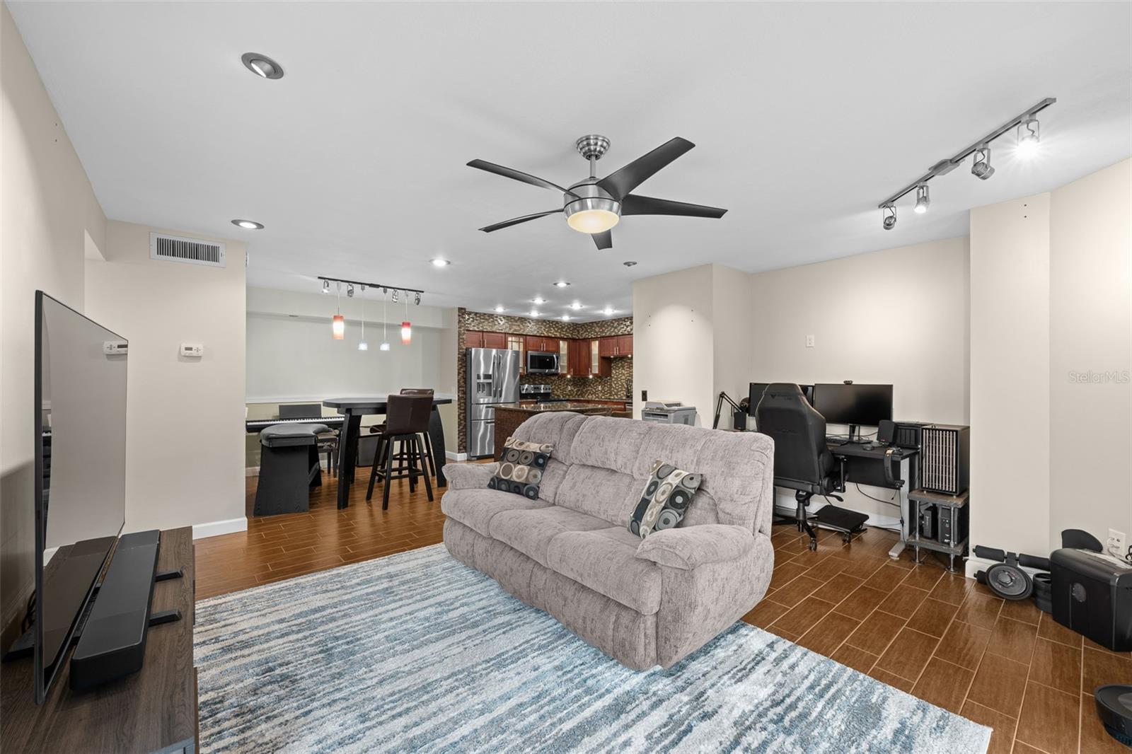 9481 Highland Oak Unit 1709, Tampa, FL 33647