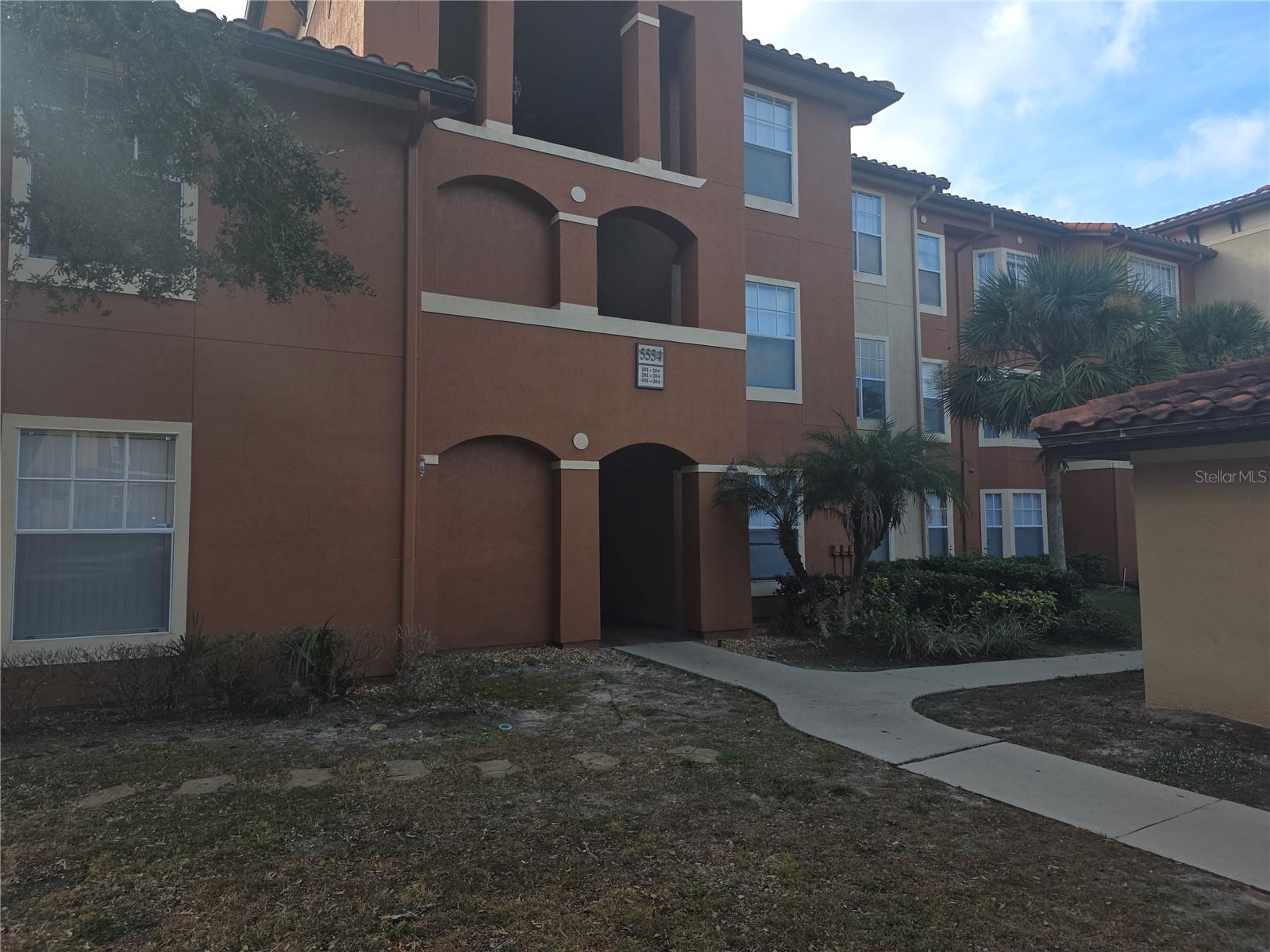 5554 Metrowest Unit 206, Orlando, FL 32811