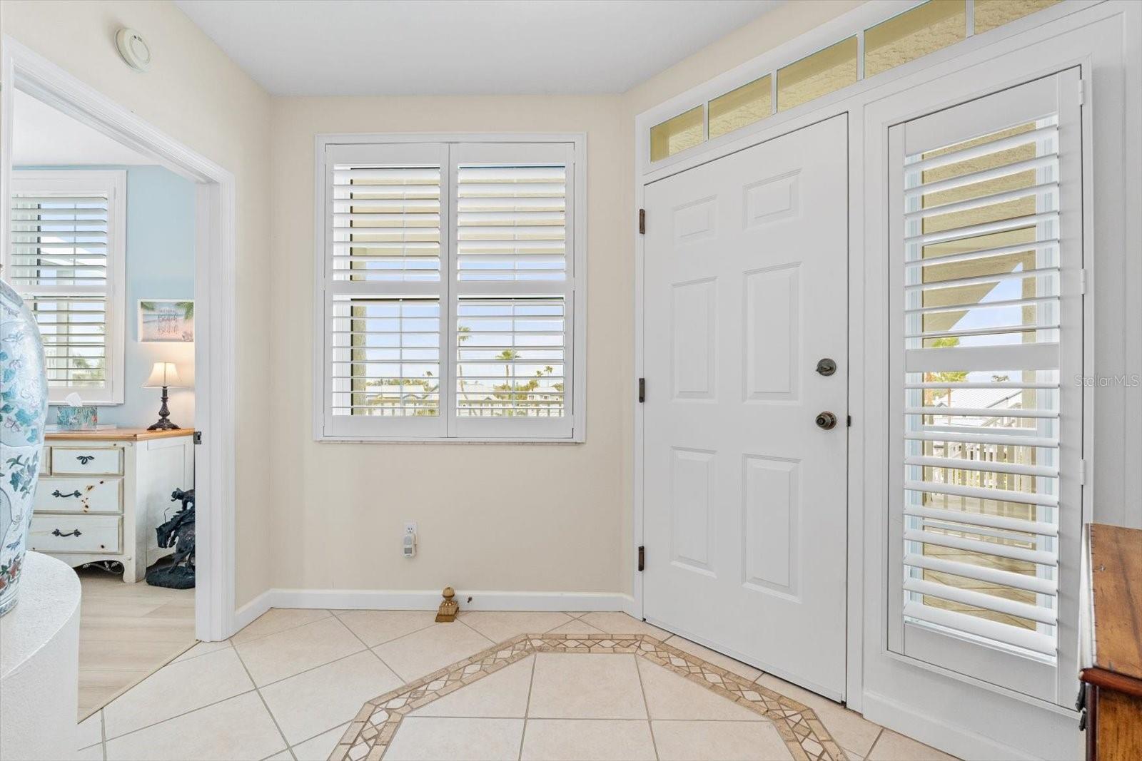 1260 Dolphin Bay Unit 404, Sarasota, FL 34242