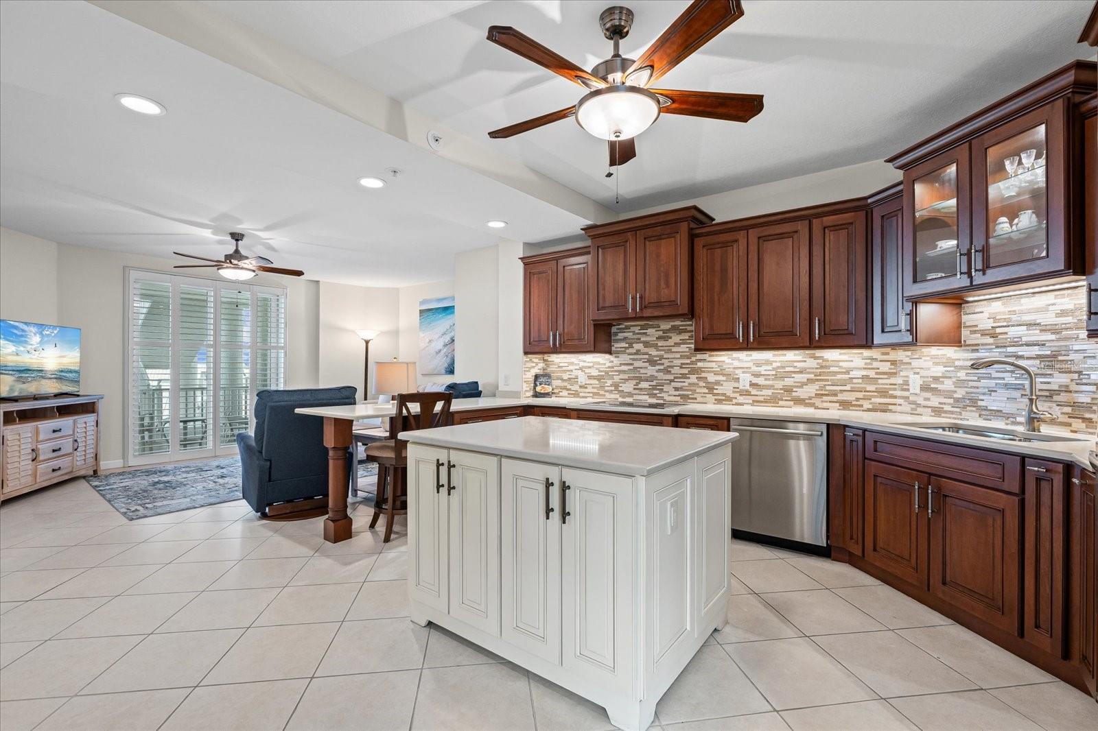 1260 Dolphin Bay Unit 404, Sarasota, FL 34242