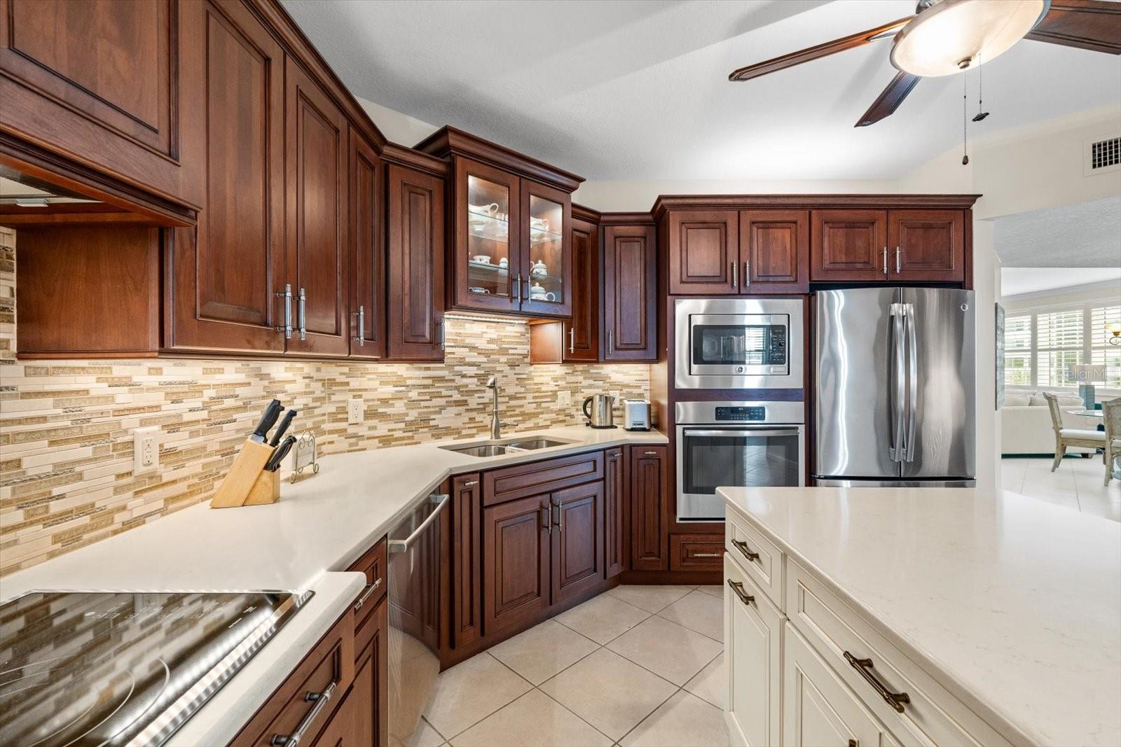 1260 Dolphin Bay Unit 404, Sarasota, FL 34242