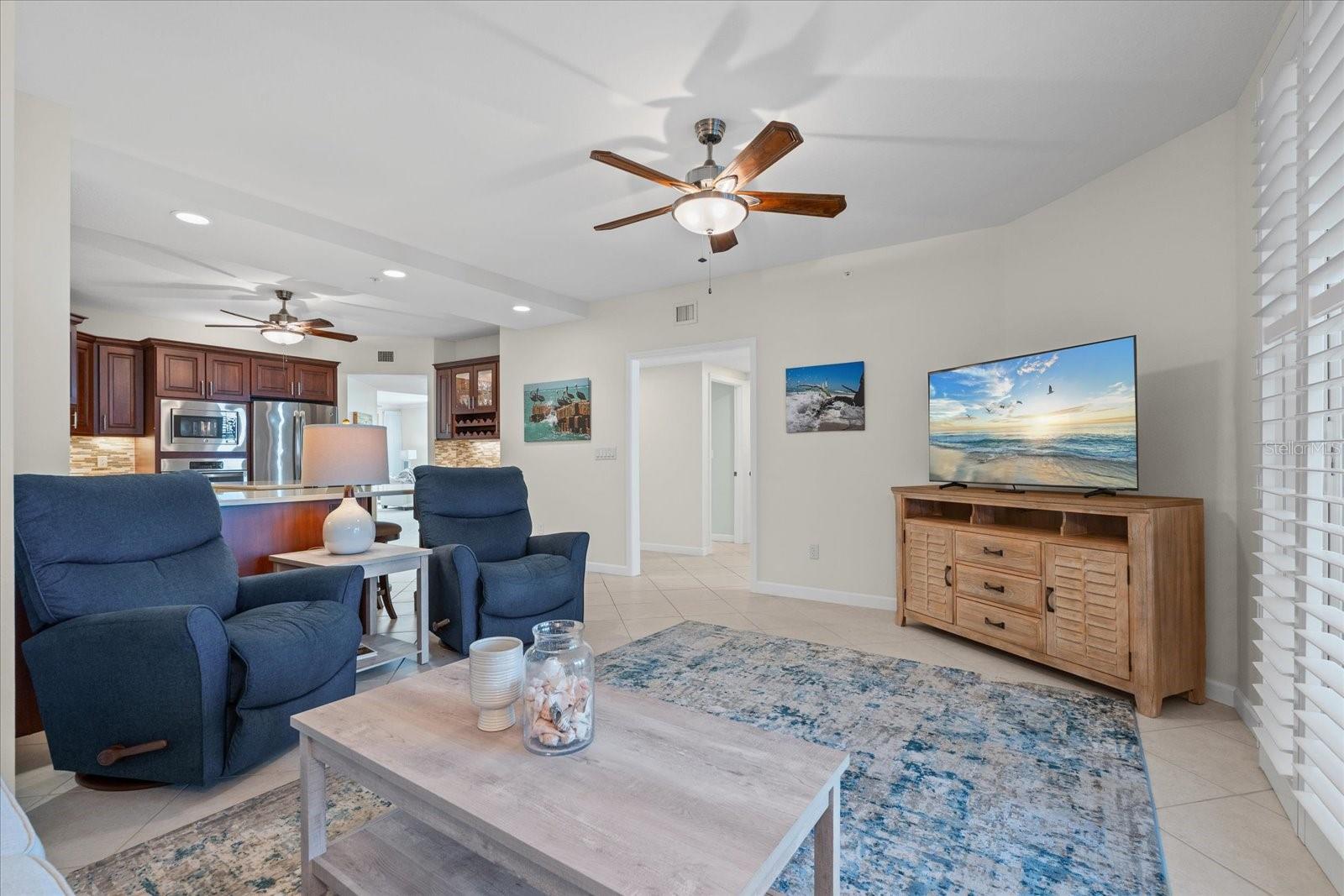 1260 Dolphin Bay Unit 404, Sarasota, FL 34242