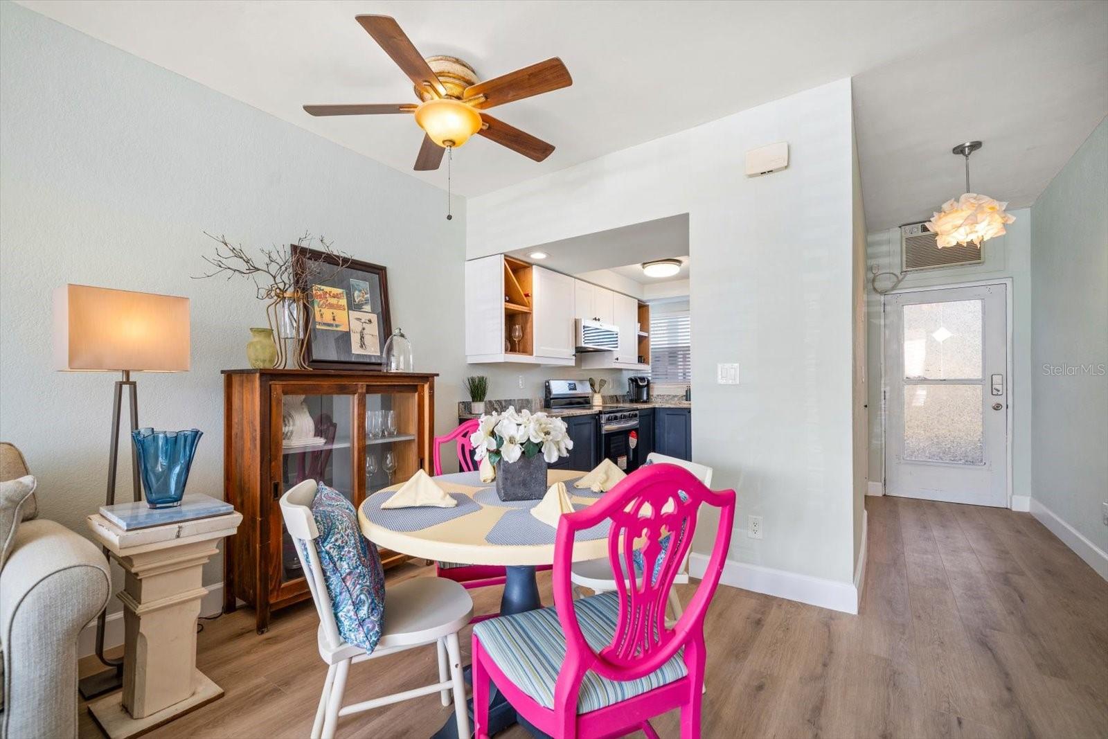 7050 Sunset Unit 6, St Pete Beach, FL 33706