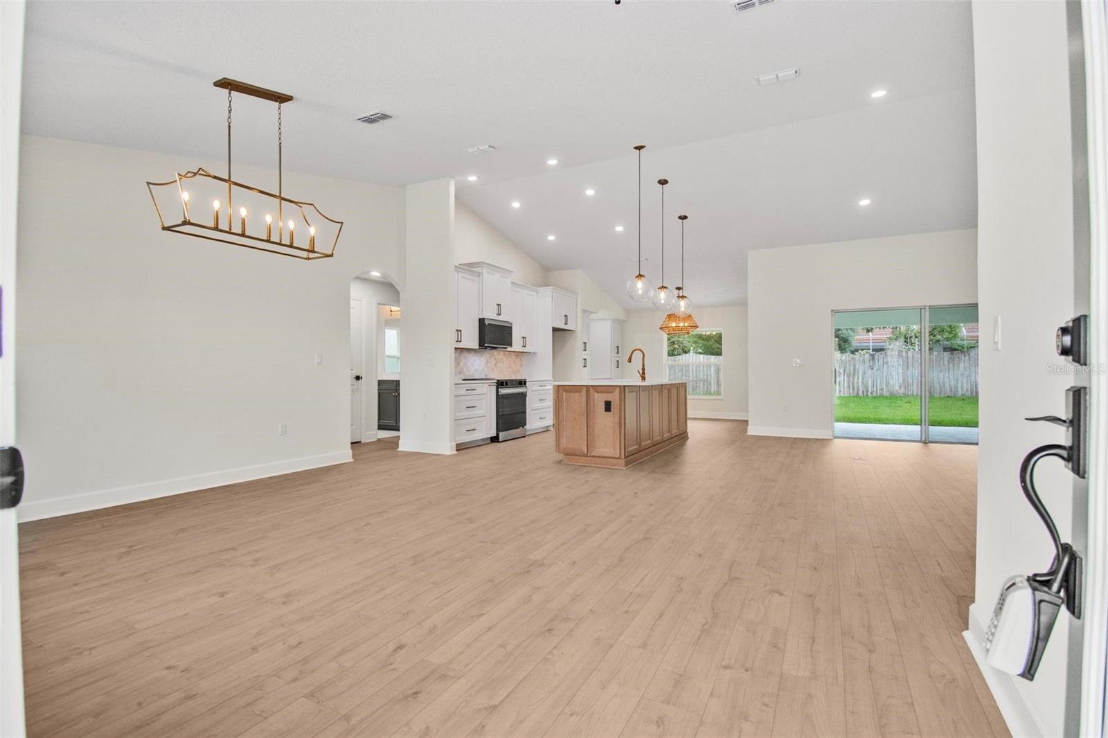 18 Central, Palm Coast, FL 32137