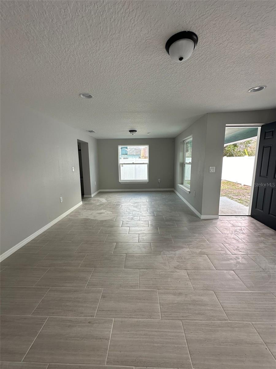 2015 1/2 Laurel, Bartow, FL 33830