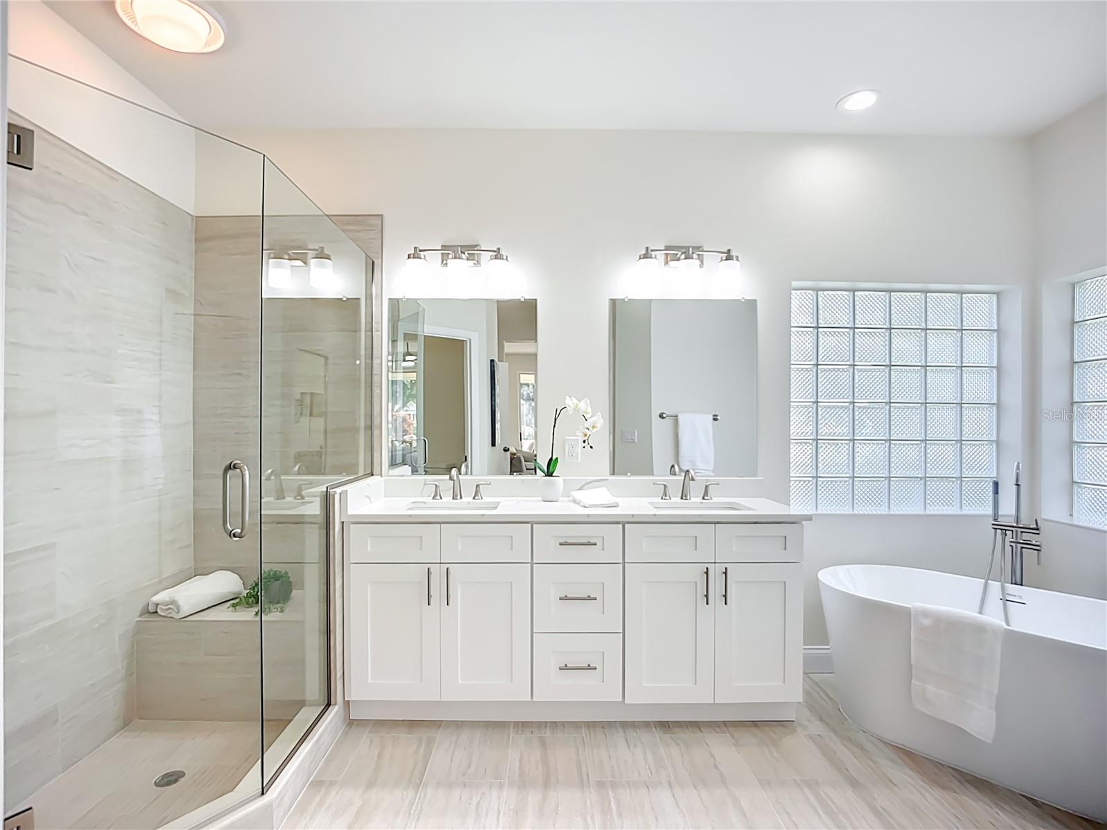 2960 Sandringham, Sarasota, FL 34235