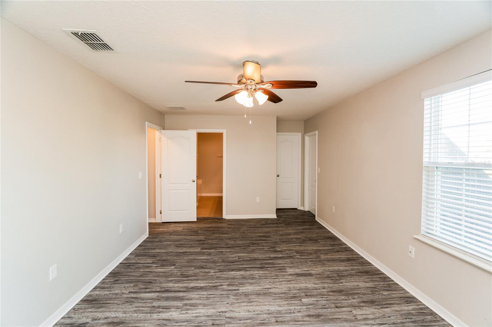 13307 Waterford Castle, Dade City, FL 33525