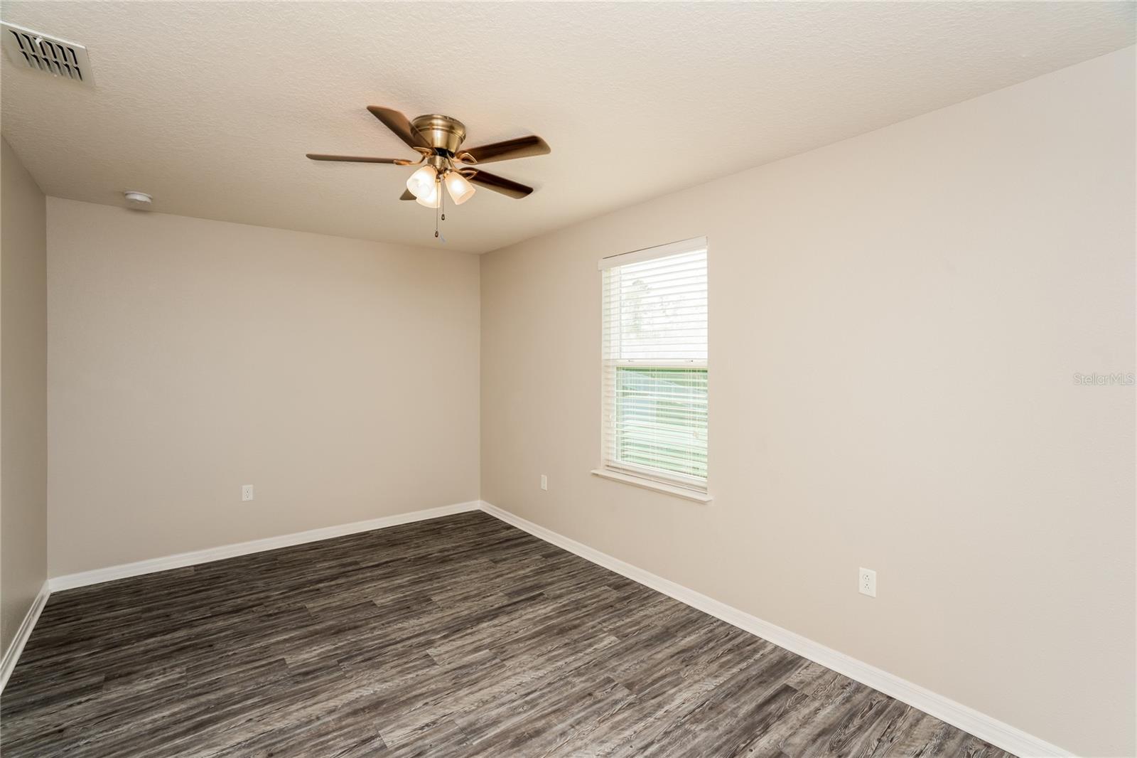 13307 Waterford Castle, Dade City, FL 33525