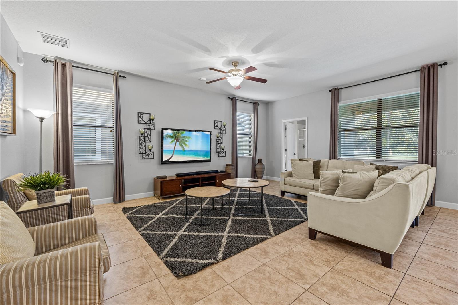 9117 El Caro, Davenport, FL 33896