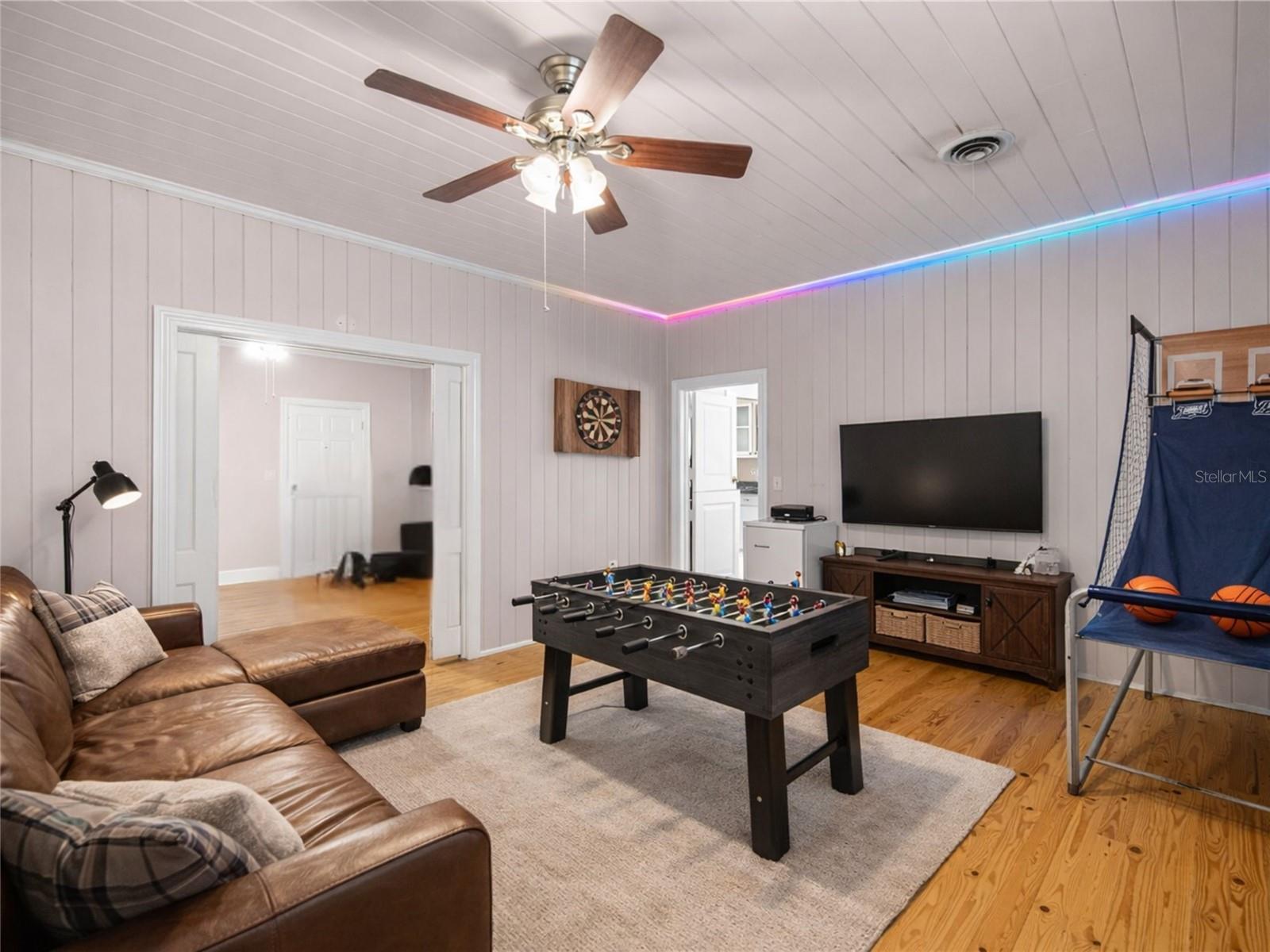 5915 Avenue F, Mc Intosh, FL 32664