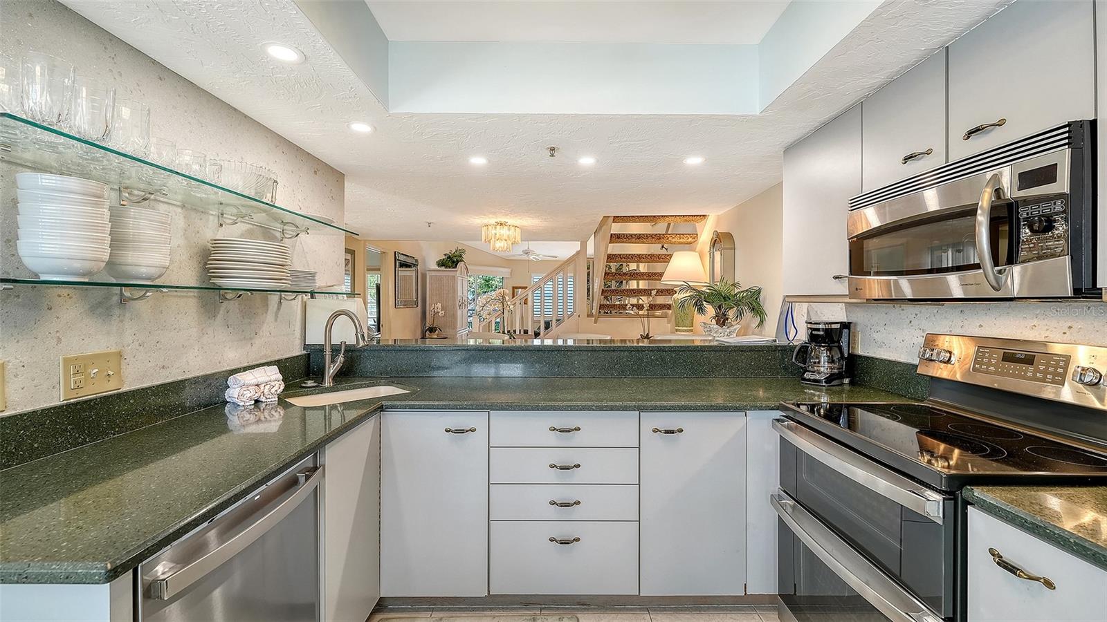 1225 Siesta Bayside Unit 1225b, Sarasota, FL 34242