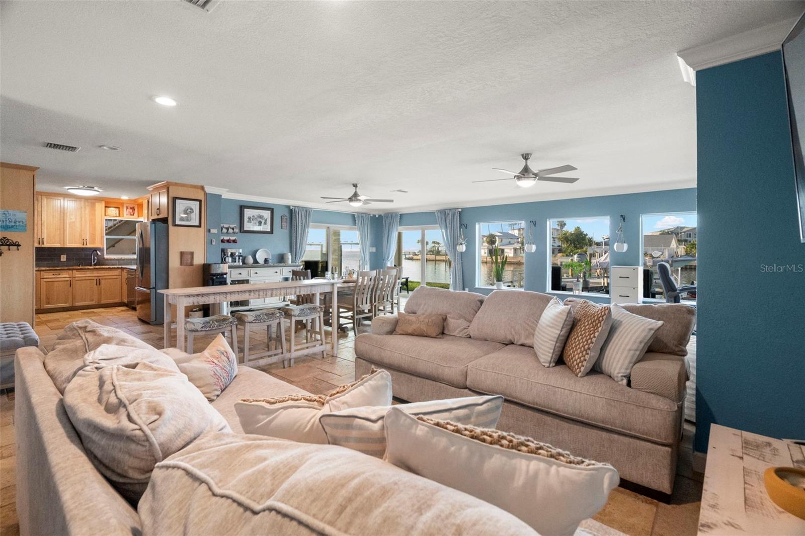 2288 Edythe, Dunedin, FL 34698