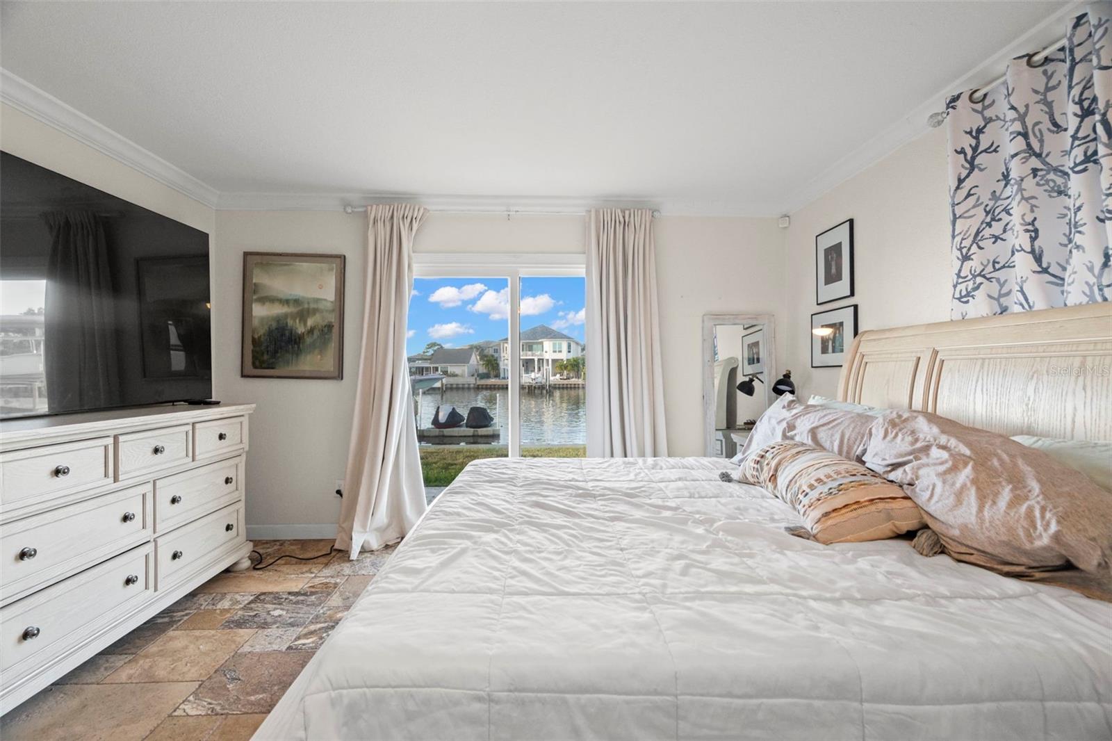 2288 Edythe, Dunedin, FL 34698