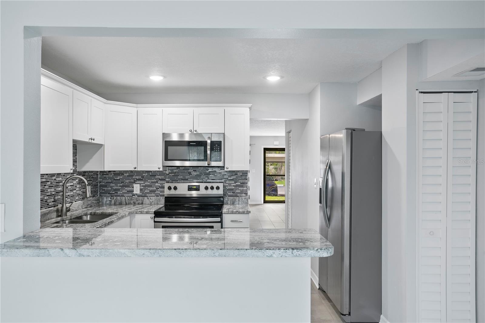 4920 Locust Unit 115, St Petersburg, FL 33703