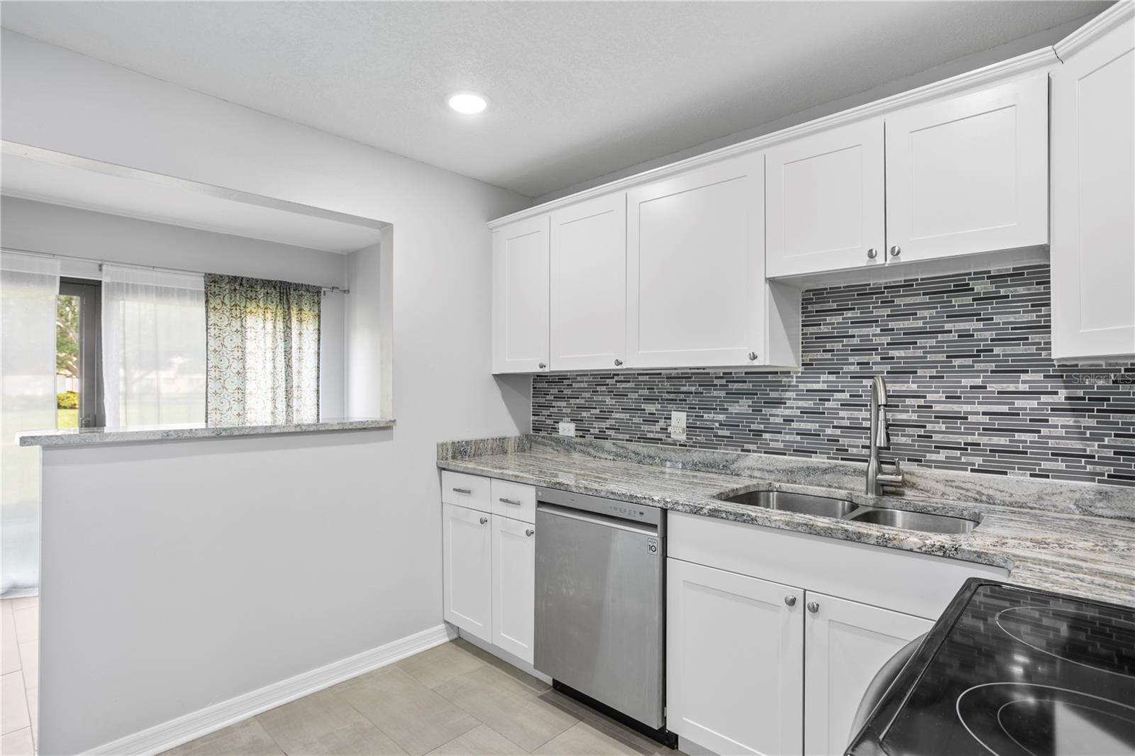4920 Locust Unit 115, St Petersburg, FL 33703