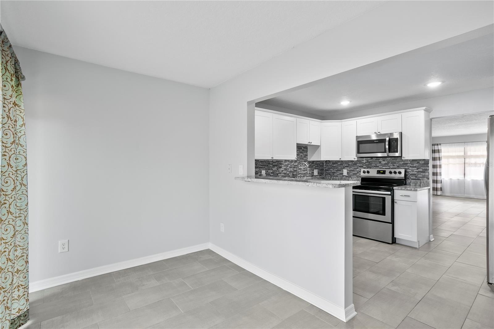 4920 Locust Unit 115, St Petersburg, FL 33703