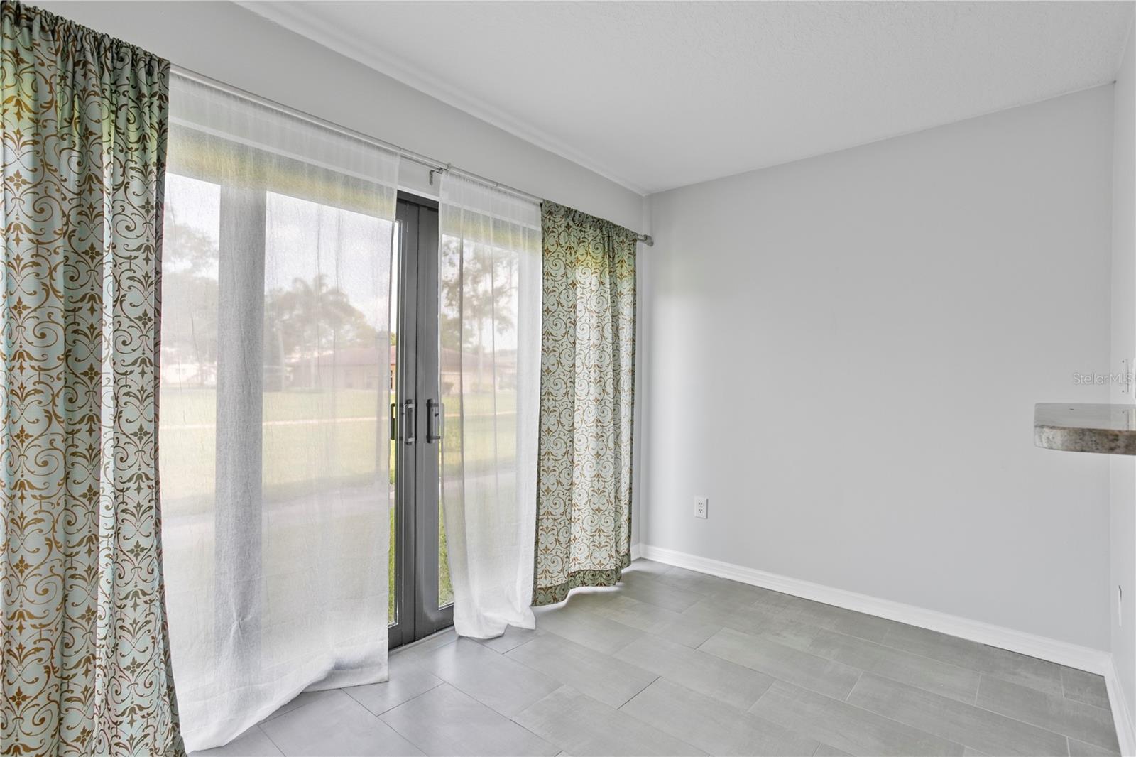 4920 Locust Unit 115, St Petersburg, FL 33703