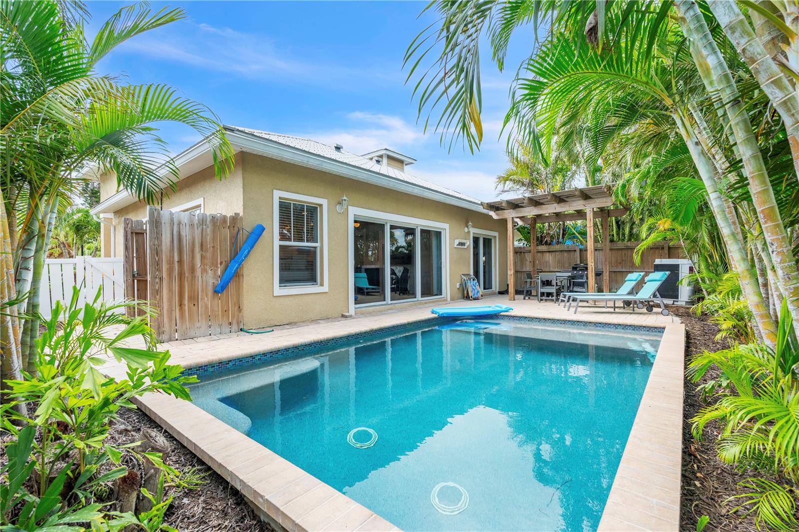 302 67th, Holmes Beach, FL 34217