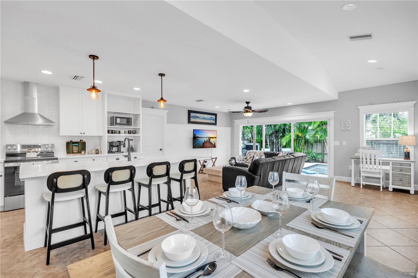 302 67th, Holmes Beach, FL 34217