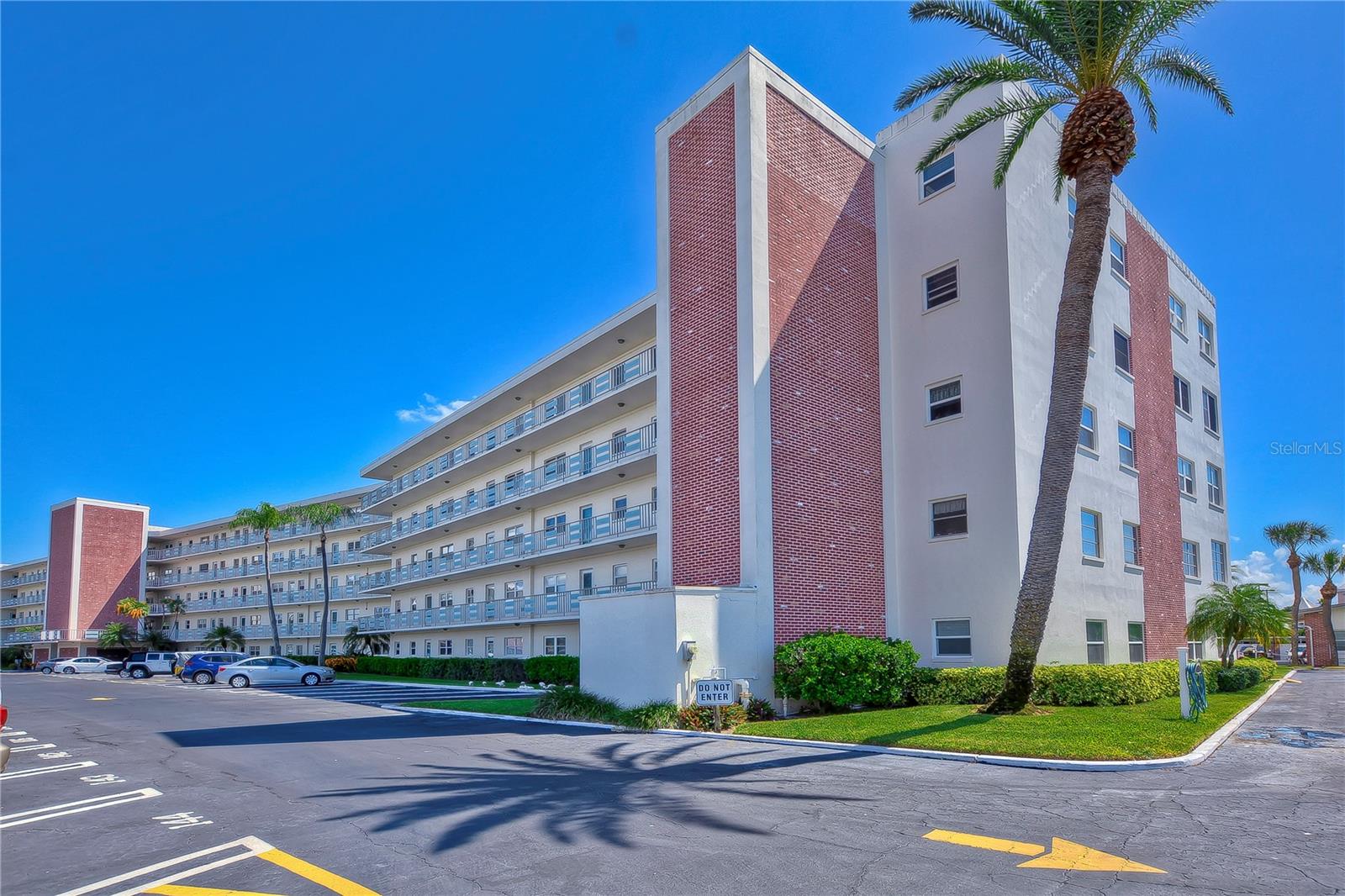 5575 Gulf Unit 323, St Pete Beach, FL 33706